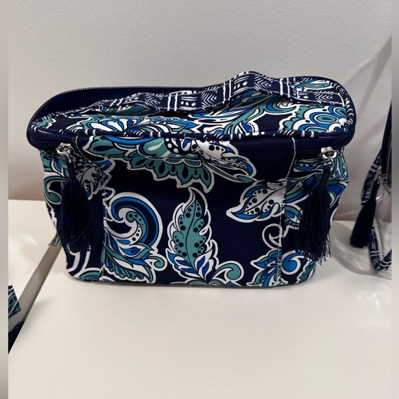Modella 3 Piece Toiletry Bag Set - Like New - Picture 9 of 14